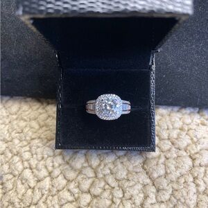 Stately Certified 1 Carat White Moissanite Diamond Ring 925 Size 7